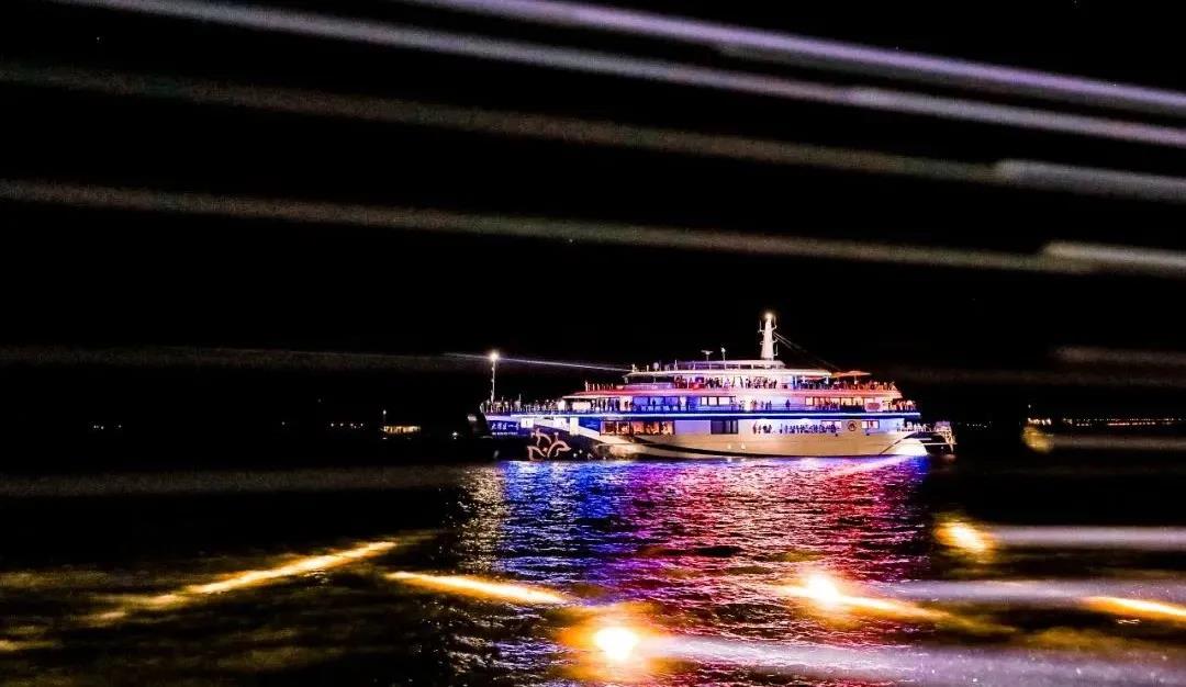 GVS用光打造“海上的移動豪華城堡”，