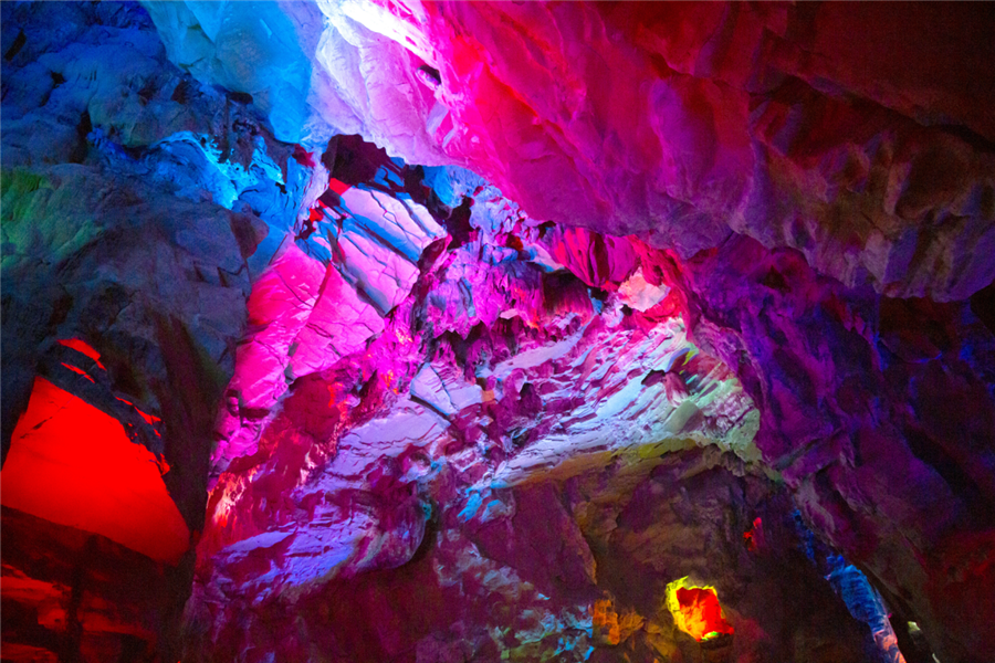 復(fù)雜地貌給地鐵建設(shè)帶來(lái)巨大的困難